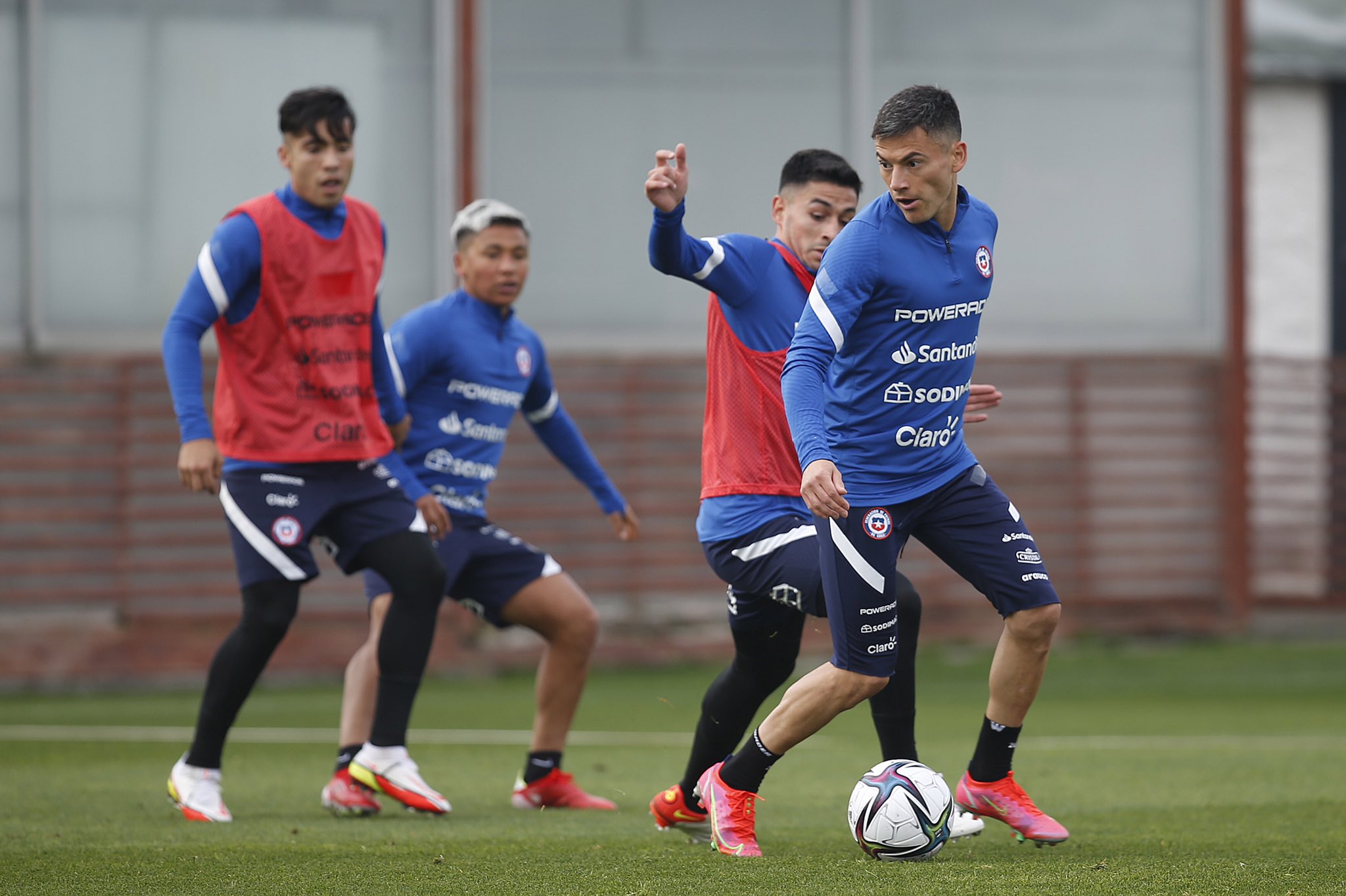 ¡Pasando el trago amargo! El entrenamiento de la Roja tras la derrota con Brasil