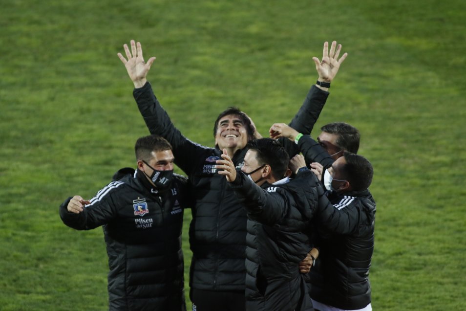 ¡Levantaron el trofeo! El emocionante festejo de Colo Colo tras festejar el título de la Copa Chile