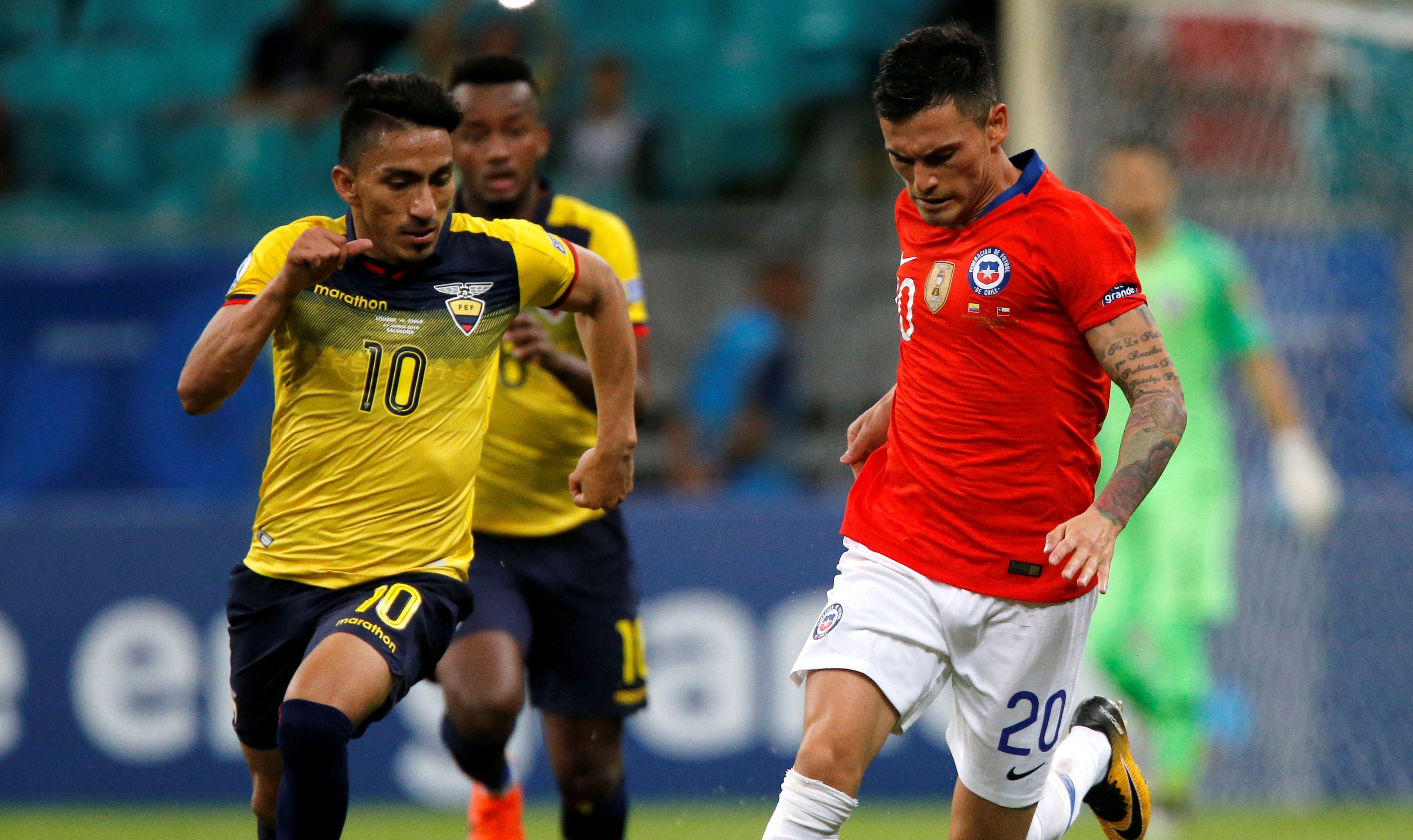 Chile se juega la vida ante el ambicioso Ecuador en crucial choque de Clasificatorias