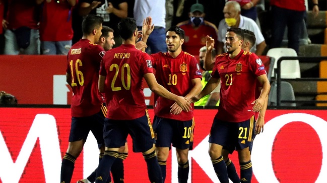España festejó ante Georgia y sigue en la parte alta de su grupo en las Clasificatorias europeas