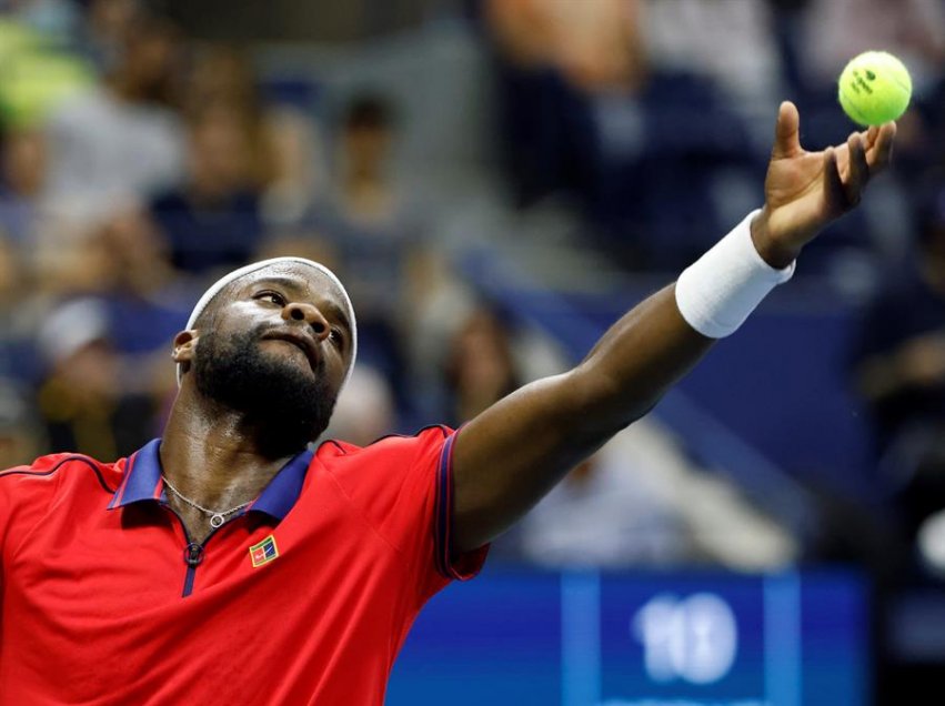 Auger-Aliassime remontó ante Frances Tiafoe y avanzó a cuartos del US Open