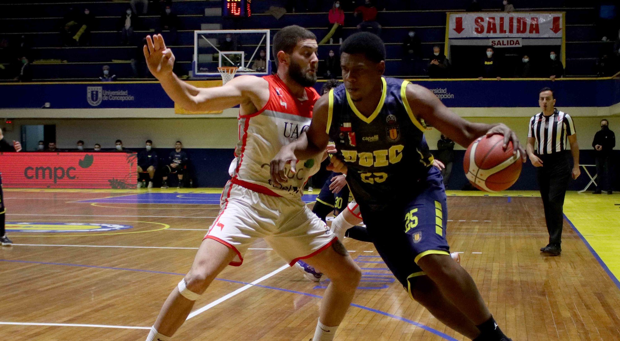 U. de Concepción venció a CD Valdivia y quedó a un triunfo del título en la Liga Nacional de Baloncesto