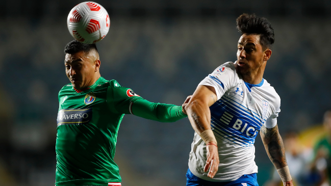 La UC busca redimirse tras la salida de Gustavo Poyet contra un encumbrado Audax Italiano