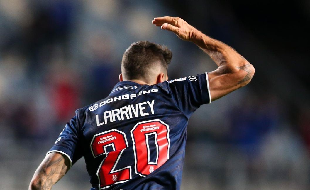 Sergio Vargas pide la renovación de Larrivey: Es la clase de jugador que todo club desea tener