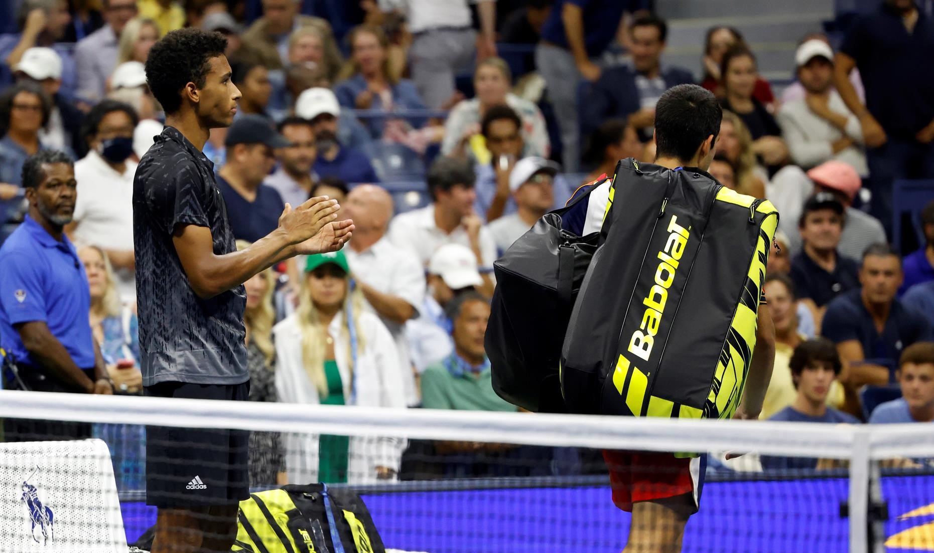 Félix Auger-Aliassime avanzó a semifinales del US Open tras retiro por lesión de Carlos Alcaraz
