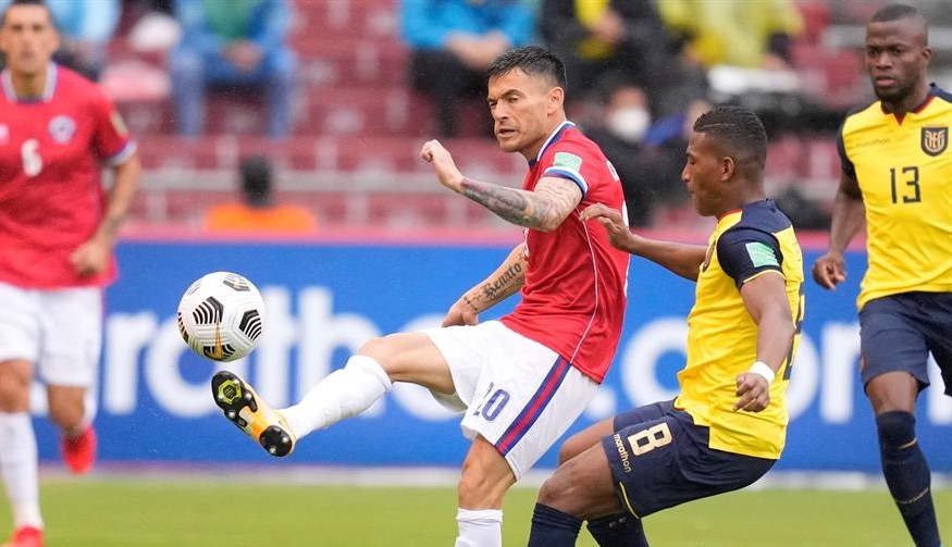 Lasarte sobre Charles Aránguiz: Somos optimistas en que podrá competir ante Colombia