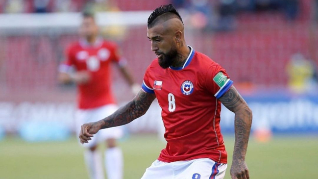 Martín Lasarte ante opción de usar a Arturo Vidal como “9”: Es el goleador de Chile
