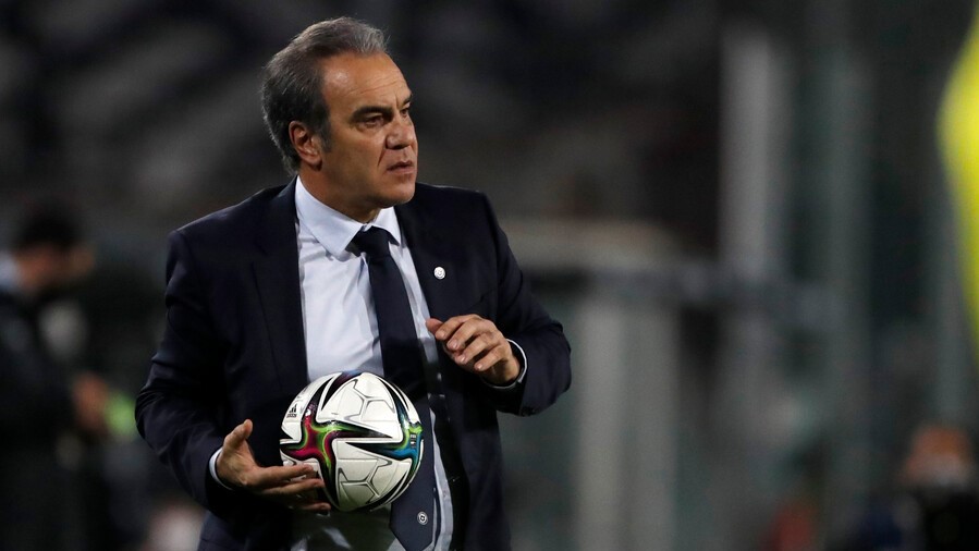 Con cambios en ofensiva y a la espera de Aránguiz: Las claves del 11 de la Roja para enfrentar a Colombia