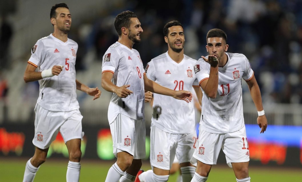 España sufrió para doblegar a Kosovo y afirmarse en su ruta a Qatar 2022