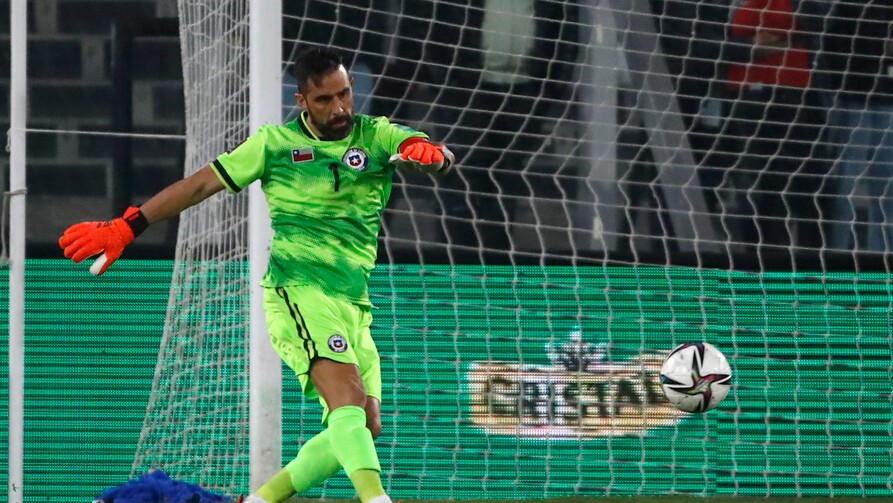 Claudio Bravo: Aún no terminan las Clasificatorias, matemáticamente hay opciones