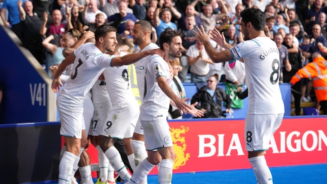 Manchester City venció con lo justo a Leicester y sigue en la parte alta de la Premier