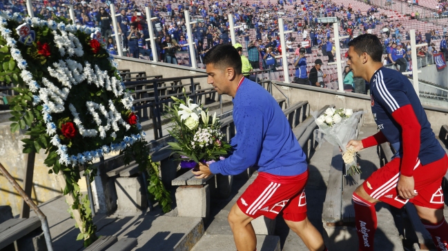 Recordamos el homenaje de David Pizarro e Isaac Díaz a las víctimas de la dictadura en el Nacional