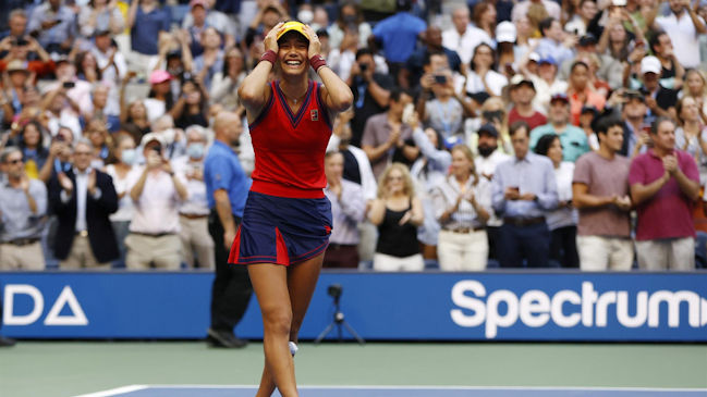 Emma Raducanu doblegó a Leylah Fernández y logró histórico título en el #USOpen sin ceder un set