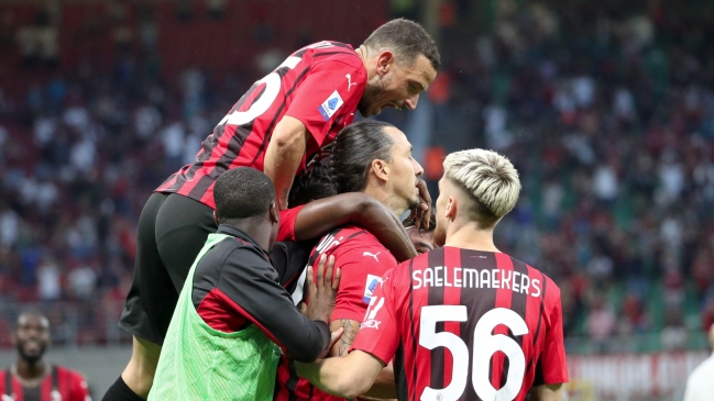 Zlatan Ibrahimovic volvió a las canchas con un gol en victoria de AC Milan sobre Lazio