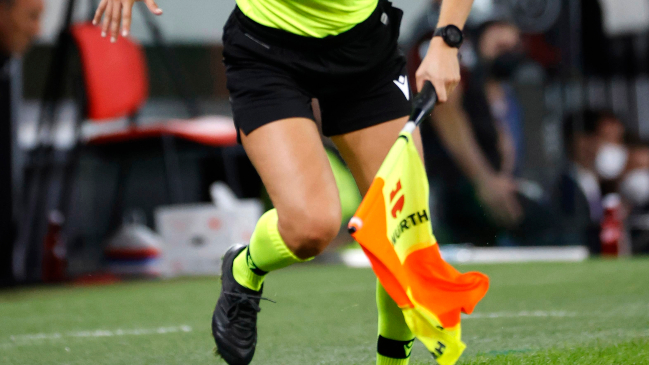 Futbolista fue duramente castigado por mandar a lavar platos a una árbitra