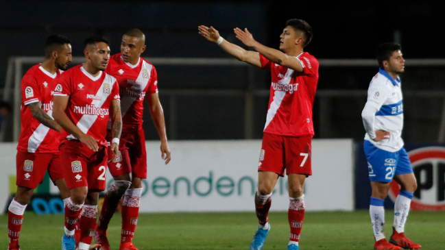 Felipe Fritz consiguió el empate para Curicó Unido ante U. Católica en el epílogo del primer tiempo