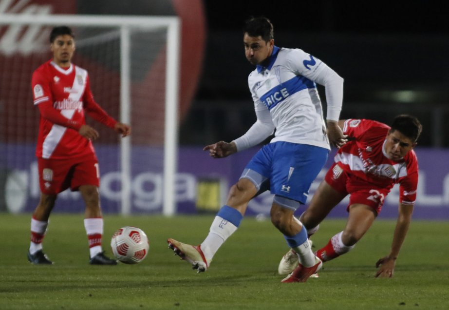 La UC sumó su segunda victoria consecutiva de la mano de Paulucci y complicó a Curicó Unido