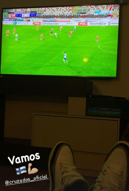 Fabián Orellana vio el triunfo de la UC sobre Curicó Unido desde su cuarentena