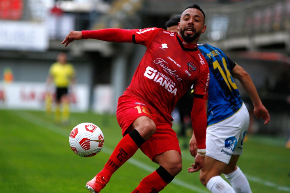 El emotivo empate entre Ñublense y Huachipato en el “Nelson Oyarzún”