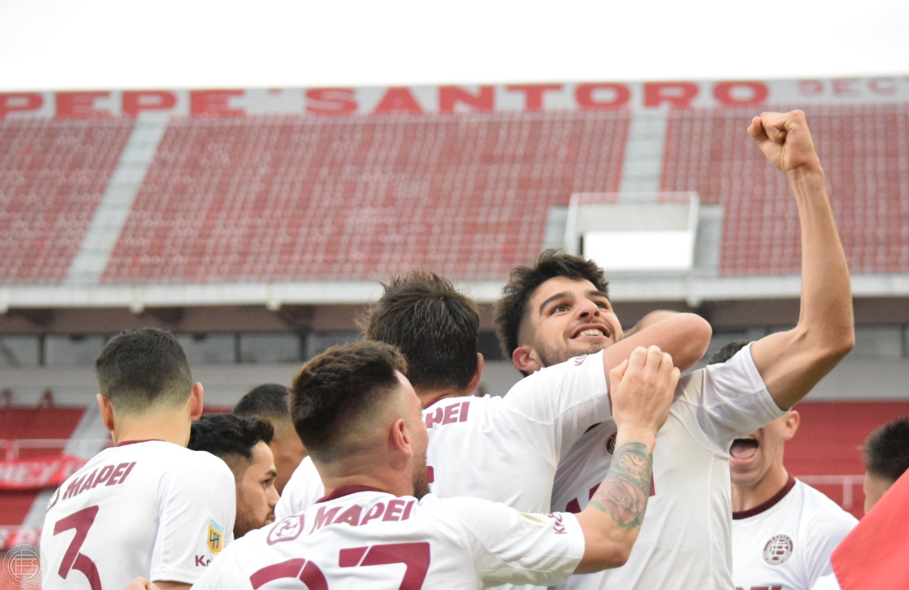 Lanús venció a Independiente en Avellaneda y se escapó en la cima de la liga argentina