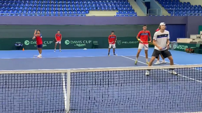 Equipo chileno de Copa Davis continúa sus exigentes trabajos en Bratislava