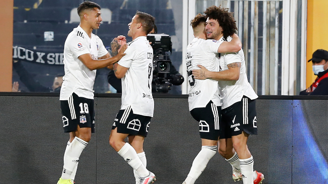 Colo Colo batió a Everton en sólida presentación y estiró su ventaja en la cima del Campeonato