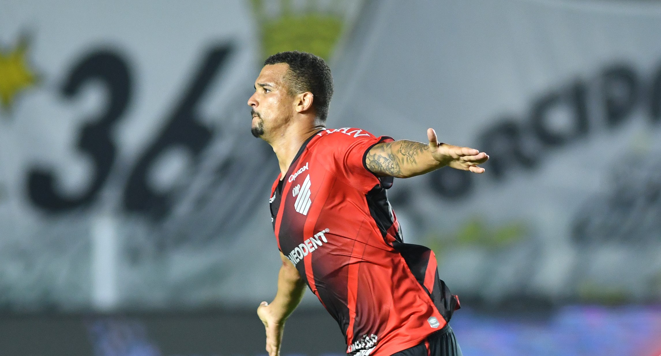 Atlético Paranaense eliminó a Santos y avanzó a semifinales en la Copa de Brasil