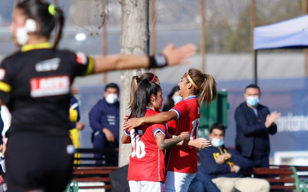La Roja se impuso ante Uruguay en intenso amistoso de práctica