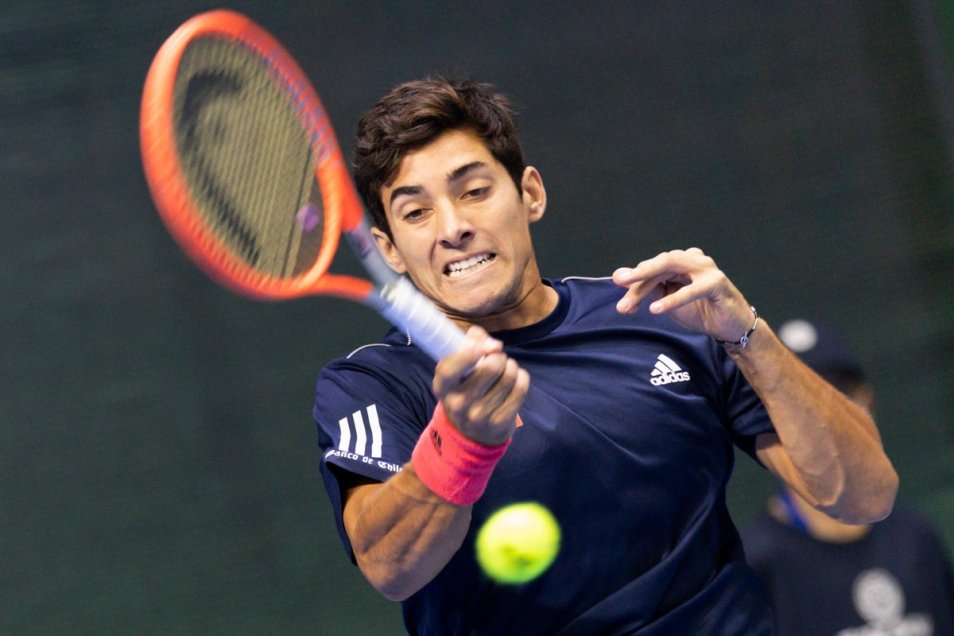 Chile terminó la primera jornada igualado con Eslovaquia tras victoria de Garin y caída de Jarry