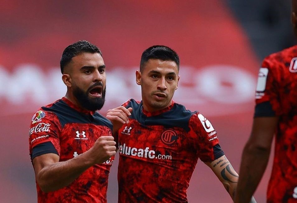 Claudio Baeza dio asistencia y fue expulsado en triunfo de Toluca sobre América