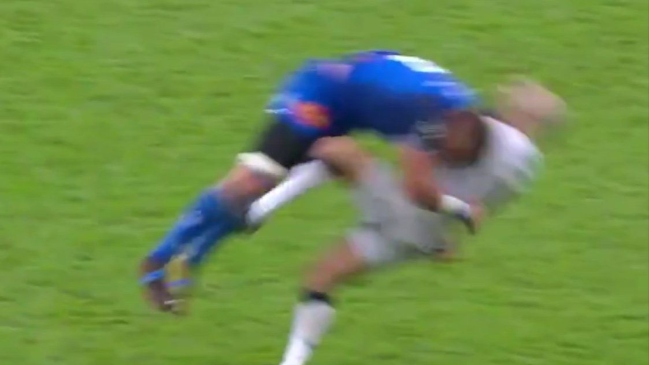 La brutal agresión que recibió un jugador en el rugby francés