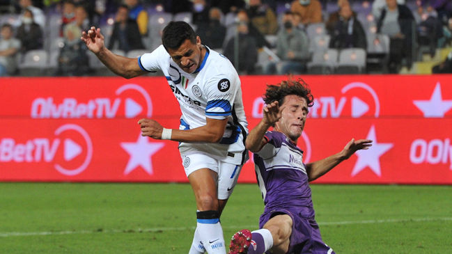 Afinando la puntería: La clara ocasión de gol que tuvo Alexis Sánchez ante Fiorentina