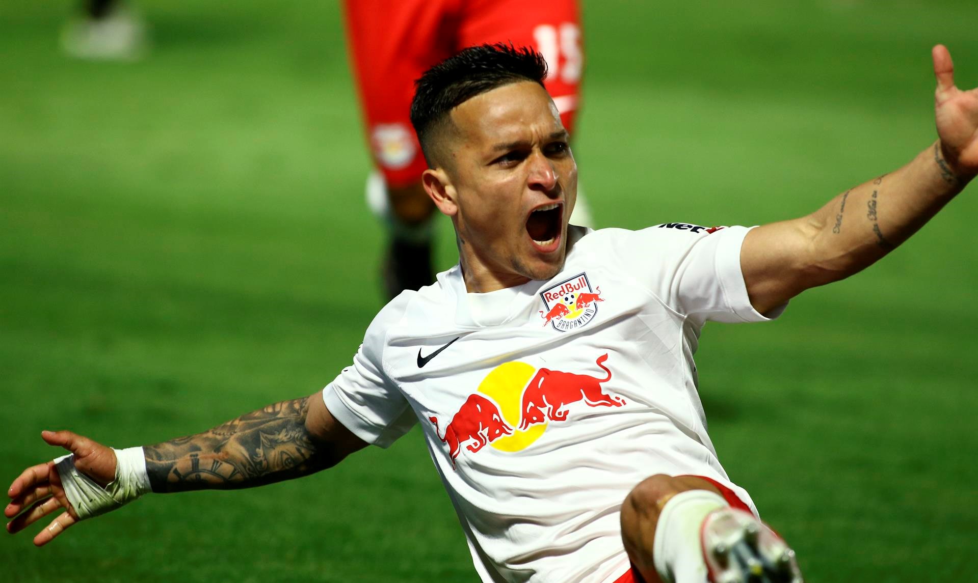 Bragantino venció a Libertad y puso un pie en la final de la Copa Sudamericana