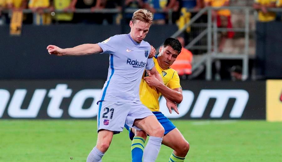 Tomás Alarcón fue titular en trabajado empate de Cádiz ante FC Barcelona en la liga española