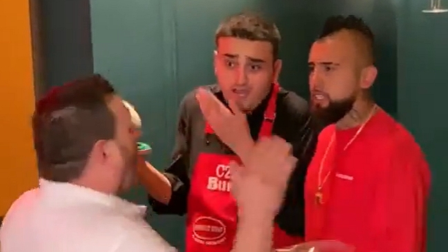 El curioso sketch “humorístico” de Arturo Vidal