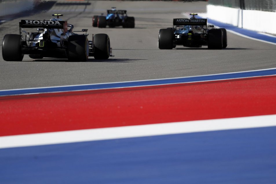 Los Mercedes de Bottas y Hamilton dominaron las prácticas libres en Sochi