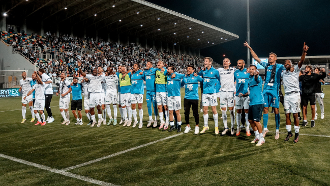 César Pinares actuó en triunfazo de Altay sobre Besiktas para quedar como líder en Turquía
