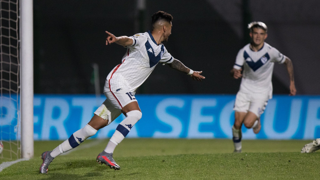 Vélez jugó un gran partido y venció a Sarmiento por la liga argentina