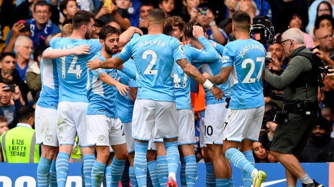 Manchester City frenó a Chelsea y lo alcanzó en la tabla