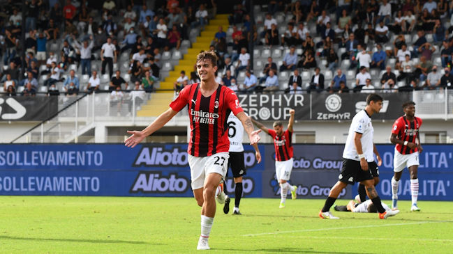 Daniel Maldini marcó su primer gol por AC Milan en victoria sobre Spezia en la Serie A