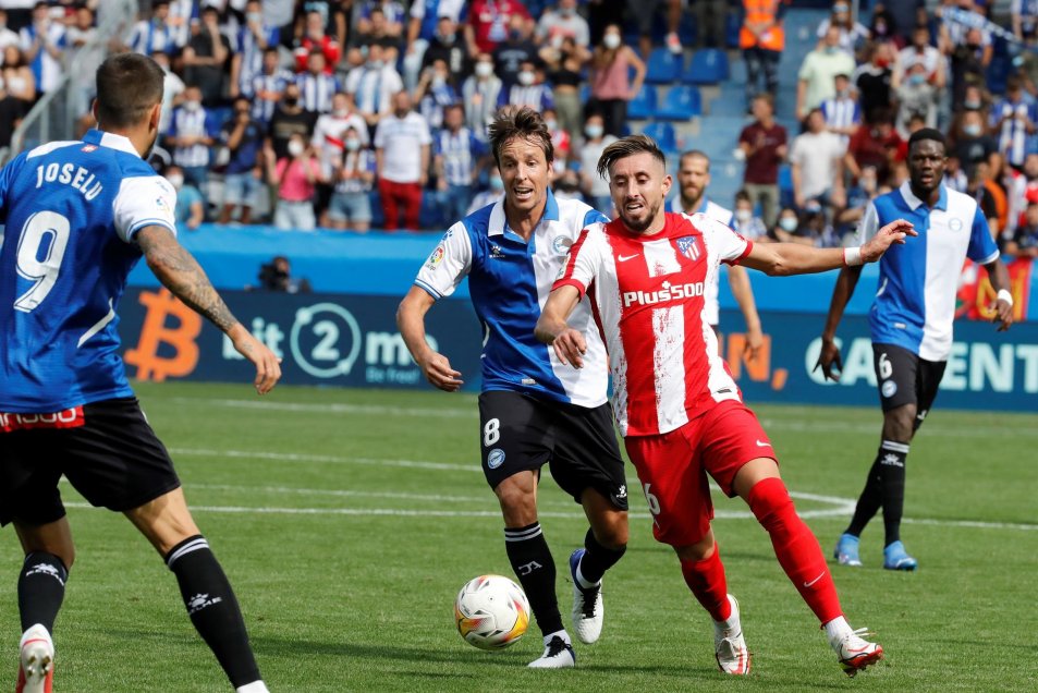 Alavés dio el golpe en la Liga de España con triunfo ante Atlético de Madrid