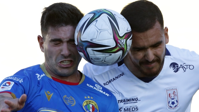 “Métele un botellazo”: La curiosa instrucción durante la revisión del VAR en Quillota