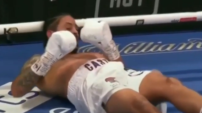 Boxeador dominicano fue trasladado de urgencia tras brutal nocaut que lo dejó con convulsiones