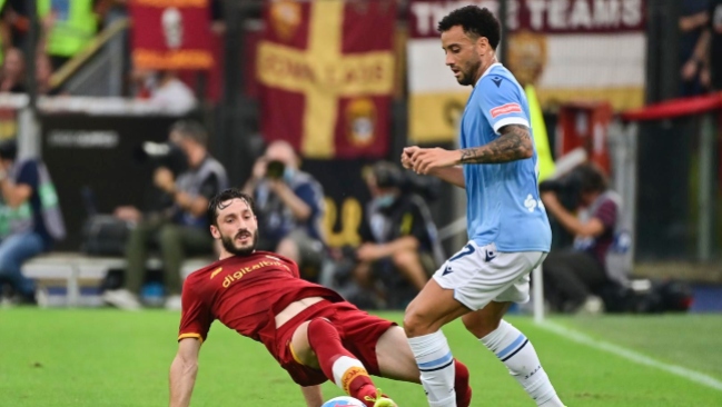 Lazio se hizo fuerte en casa, celebró en el clásico ante AS Roma y amargó a Mourinho