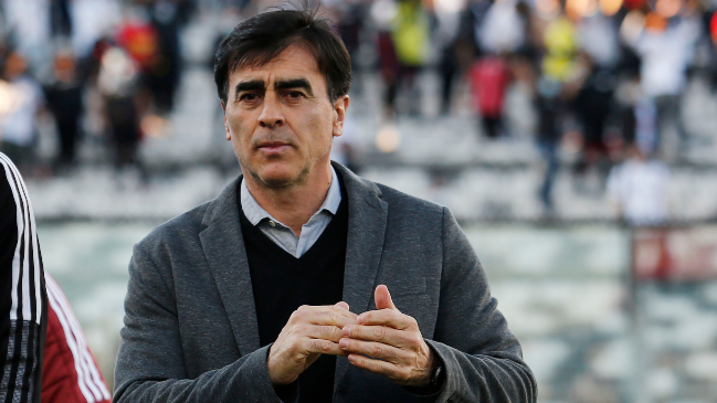 ¿En qué van las negociaciones de Colo Colo para renovar con Gustavo Quinteros?