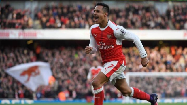 Legendario delantero de Arsenal sueña con el regreso de Alexis Sánchez al club