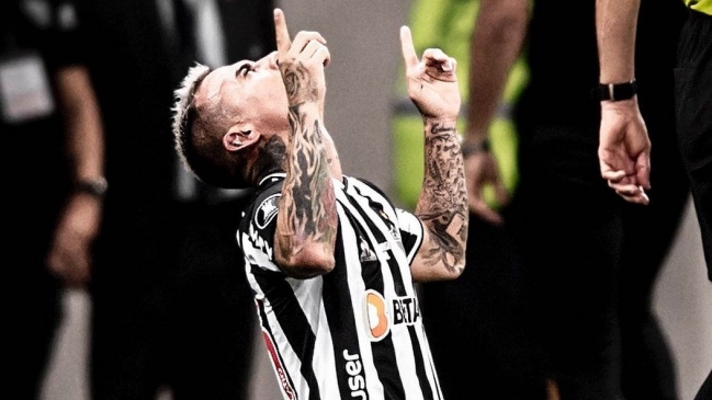Eduardo Vargas se disculpó con los hinchas de Atlético Mineiro tras eliminación de la Libertadores