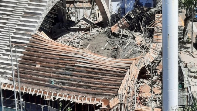 Nueva tribuna del estadio de Ferrocarril Oeste se derrumbó