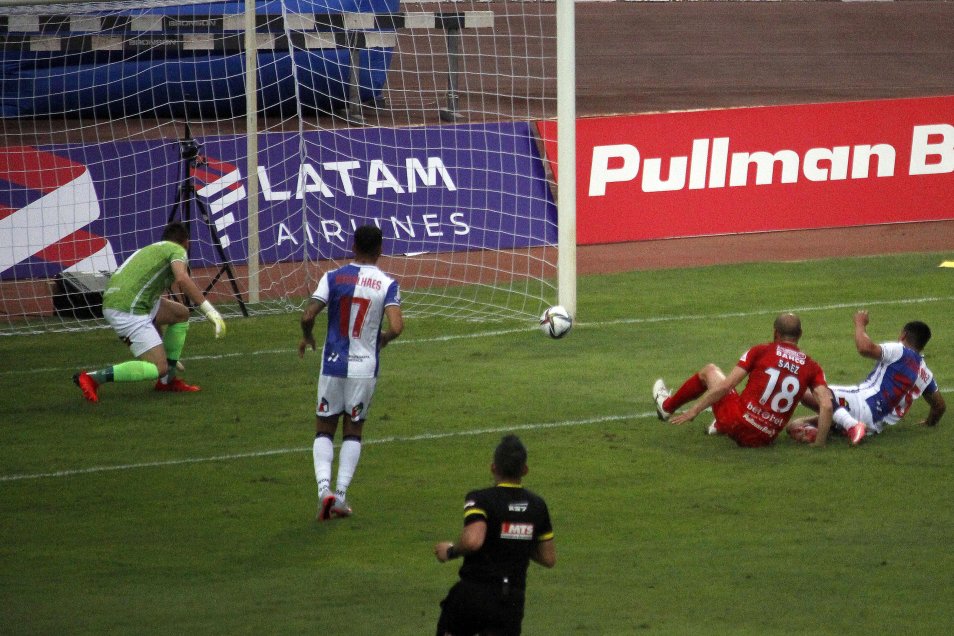 Sebastián Sáez guió con un doblete la victoria de Unión La Calera sobre Antofagasta