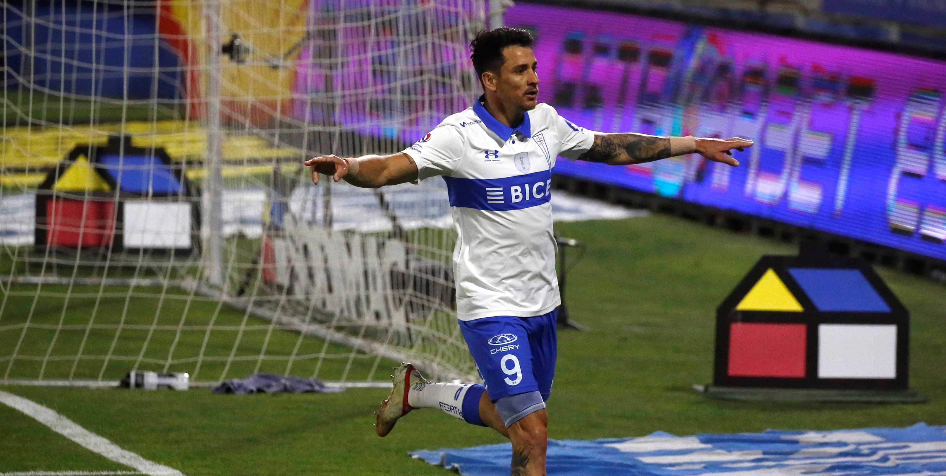 Buonanotte asistió y Zampedri con un cabezazo aumentó la ventaja de la UC ante Melipilla